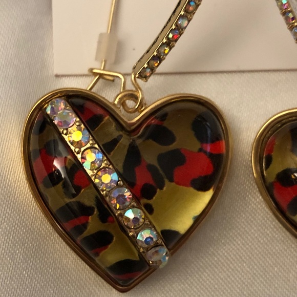 Betsey Johnson Wild Heart Drop Earrings Leopard Print & Crystal Accents NWT - Picture 7 of 10